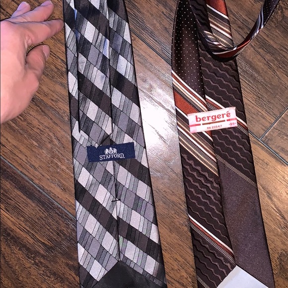 Lot of 2 ties perfect for the office or any event - Picture 2 of 3